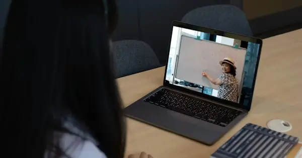 Why choose an Online Cambridge School for A-Level